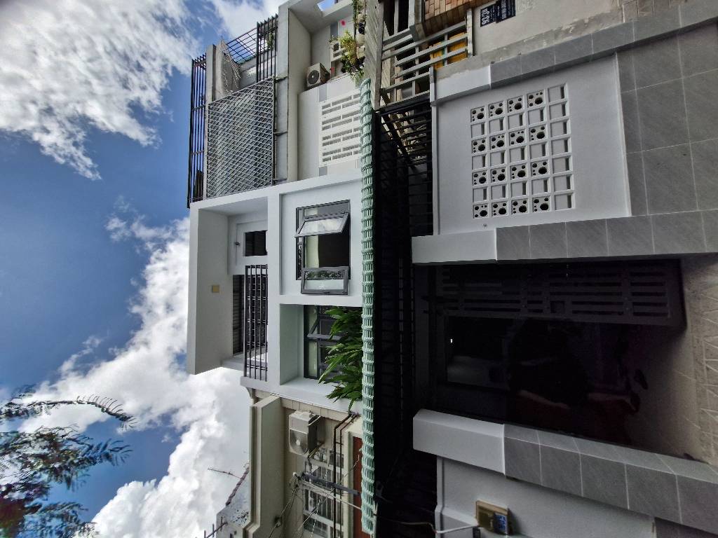 NHÀ BÁN: MỚI, ĐẸP LUNG LINH_ 3 TẦNG, 67M2_ GIÁ 7,38 TỶ